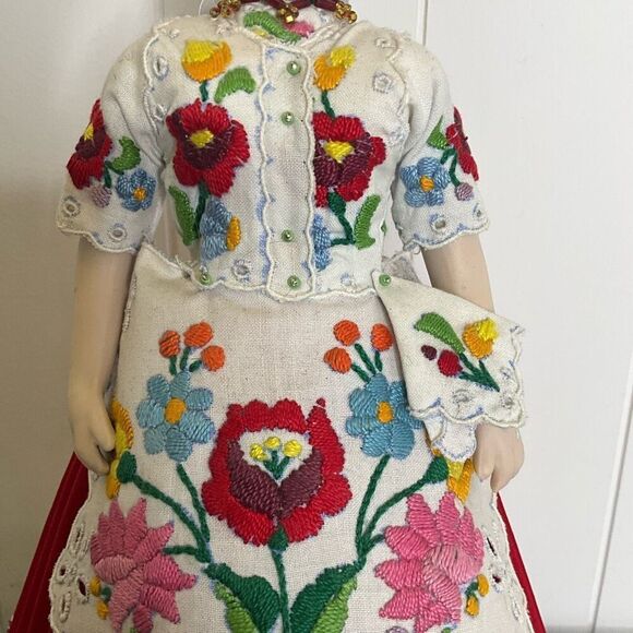 Vintage Handmade Diszaba Porcelain Doll Ethnic Hungary Embroidered Apron Blue - Picture 3 of 8